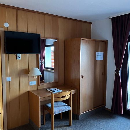Hotel Wettlaufer هومبرغ المظهر الخارجي الصورة