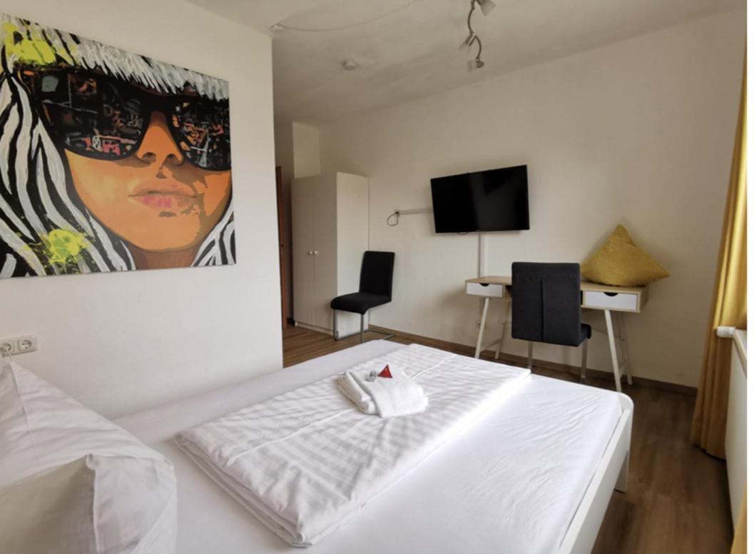 Hotel Wettlaufer هومبرغ الغرفة الصورة